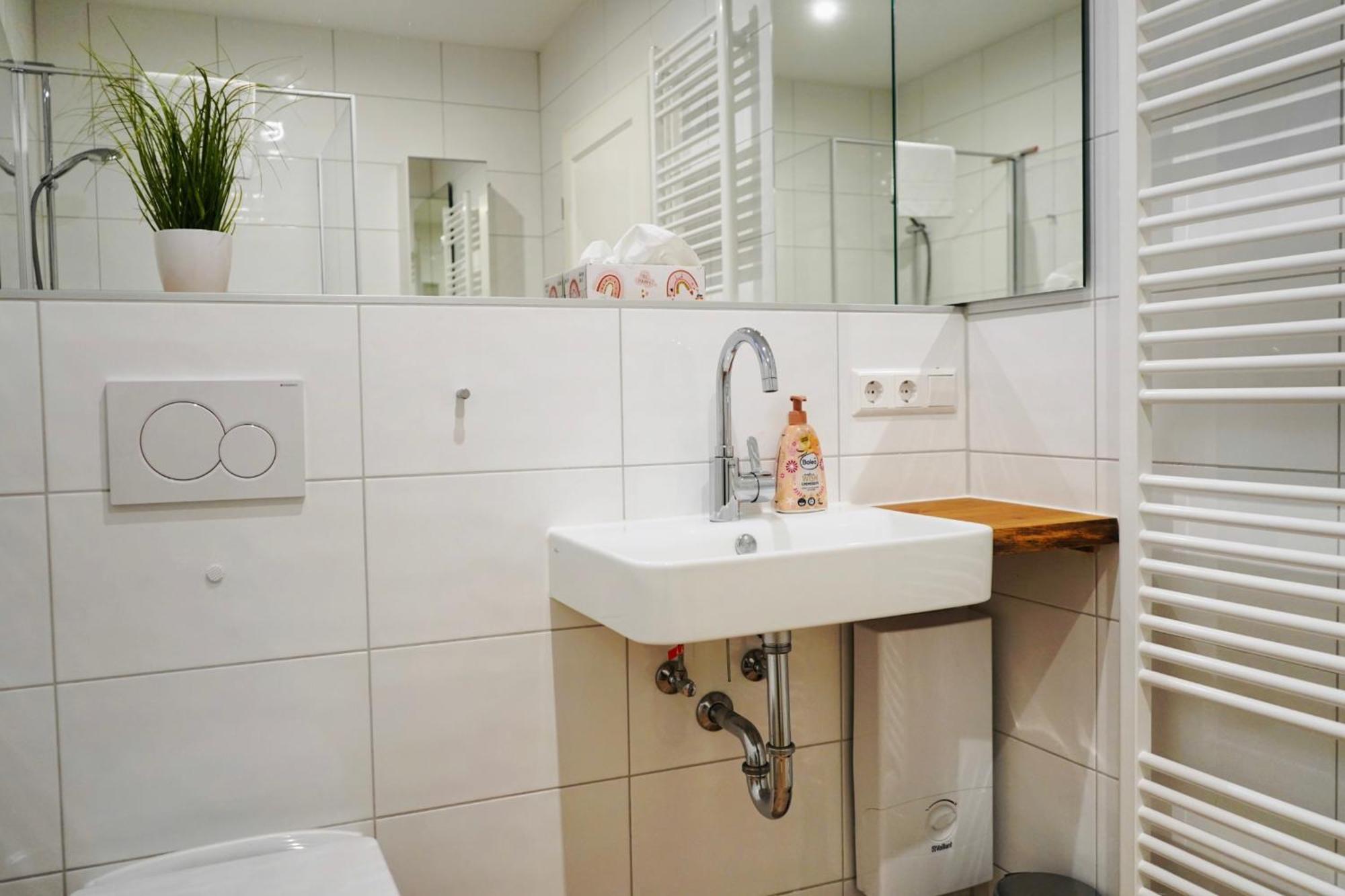 Altstadt Apartment II - Terrasse- Waschmaschine- Parkplatz วอล์ฟสบวร์ก ภายนอก รูปภาพ